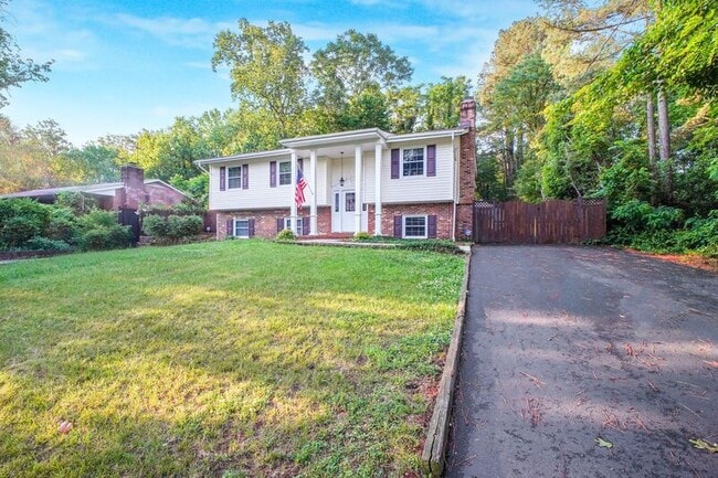 Building Photo - 948 Ficklen Rd
