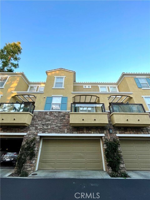 Building Photo - 1007 Terra Bella