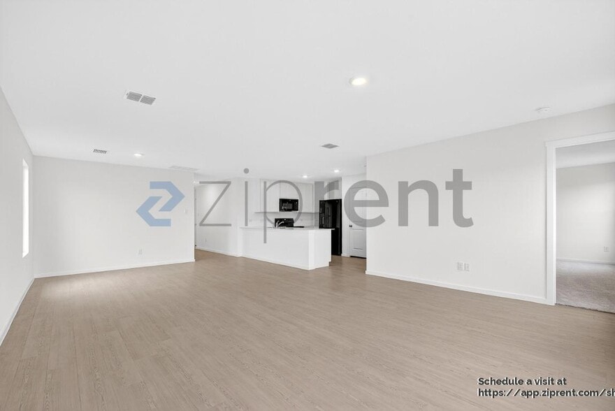 Building Photo - 6813 Haines Dr