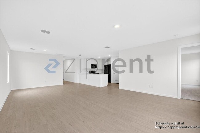 Building Photo - 6813 Haines Dr