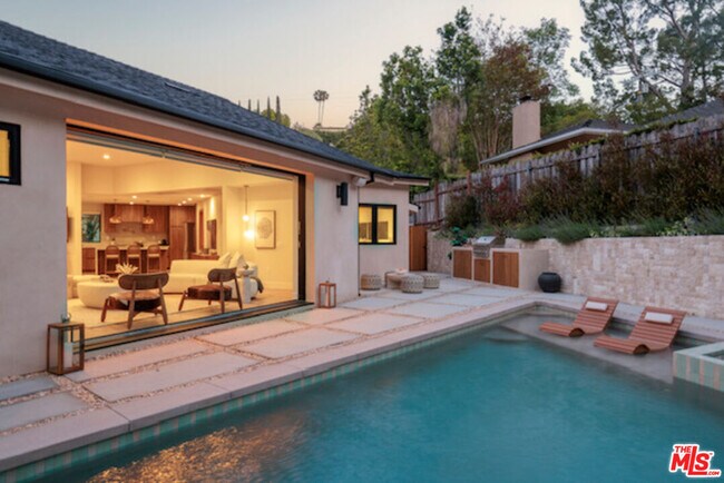 Building Photo - 3637 Loadstone Dr