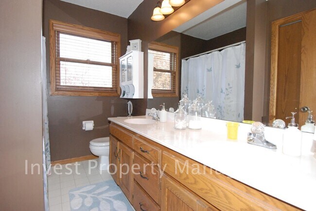 Building Photo - 21704 Rouillard Blvd