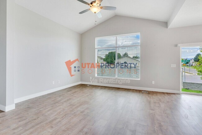 Building Photo - 7632 S Waverly Hls Ln