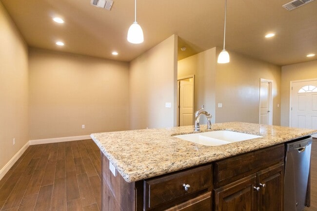 Building Photo - 9635 Mossberg St