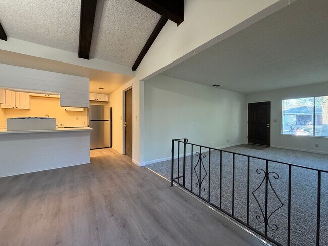 Building Photo - Fully Renovated 2-Bedroom Home with Spacious Layout in Prime Fair Oaks Location