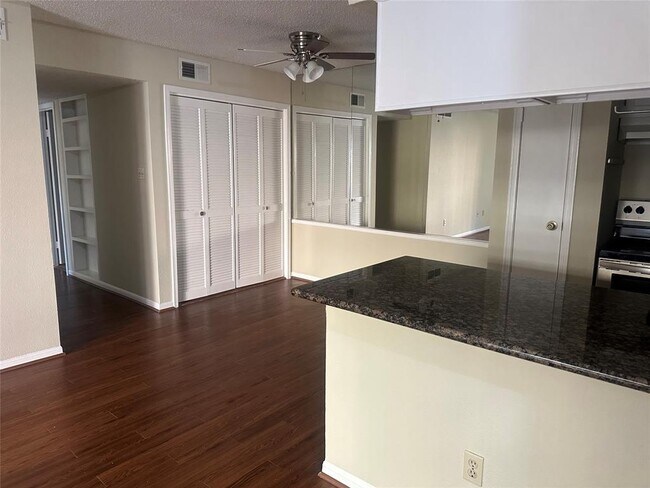 Building Photo - 2120 El Paseo St