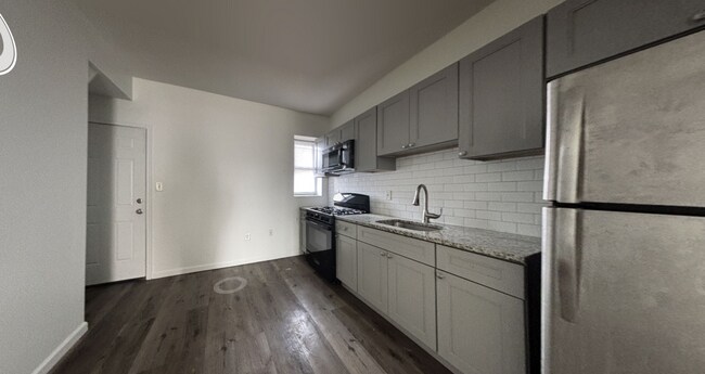 Building Photo - Modern Philly Townhouse w/ Luxury Finishes