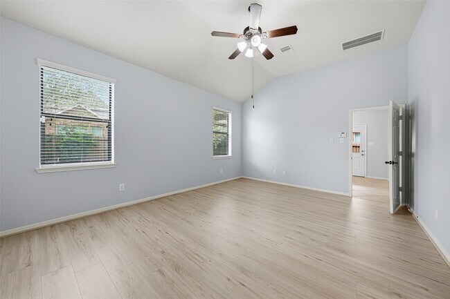 Building Photo - 24039 Via Renata Dr