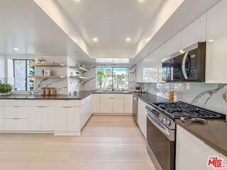 Building Photo - 1133 5th St