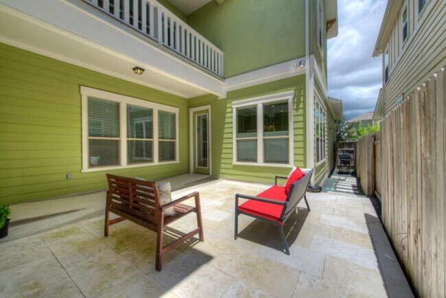 Building Photo - 4524 Ruiz St