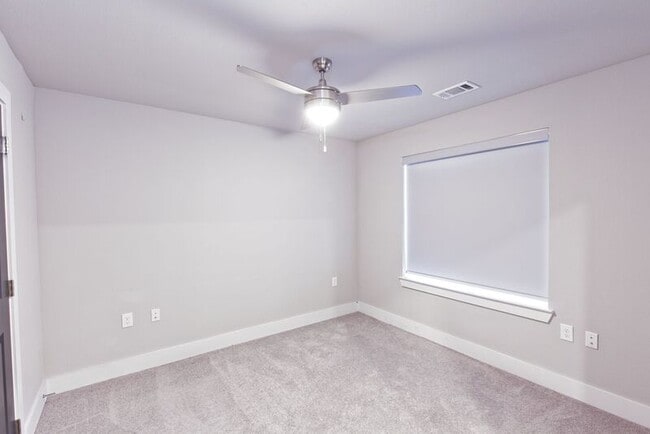 Building Photo - 3313 Wynwood Dr
