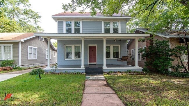 Primary Photo - Charming 3 Bedroom Home in South Highland ...