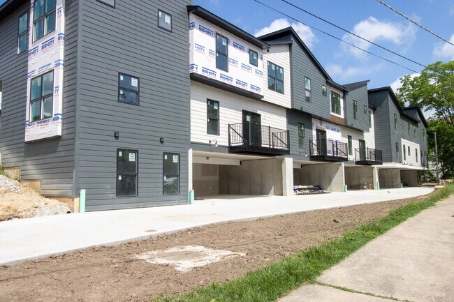 Building Photo - Brand New Construction on East Campus!