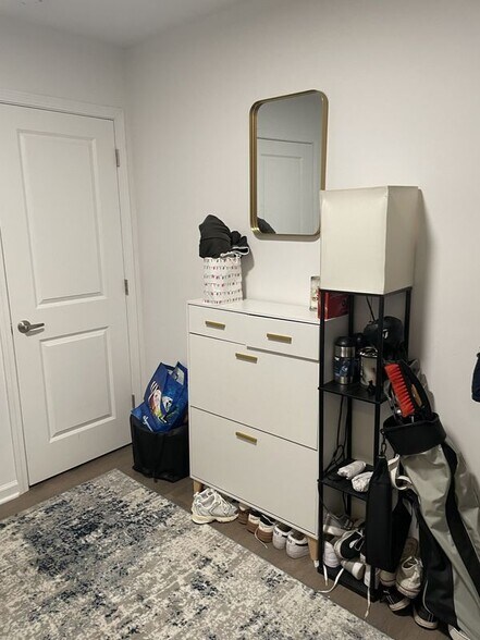 Building Photo - 1142 Springwood Ave