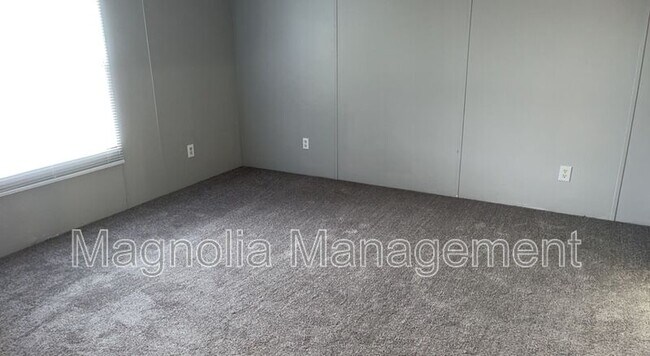Building Photo - 171 Bullocksville Park Rd