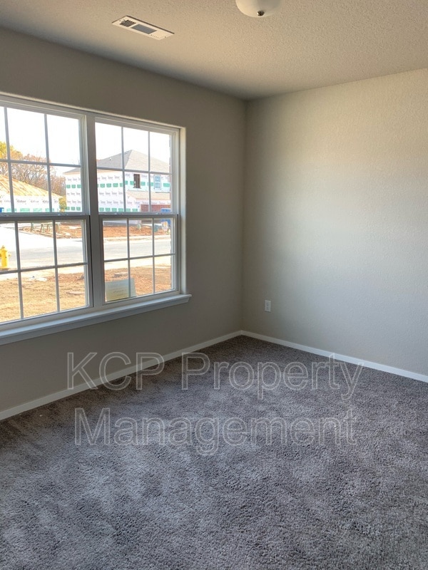 Building Photo - 6706 SW Whitmarsh Rd