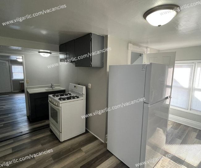 Building Photo - 1114 Pine St