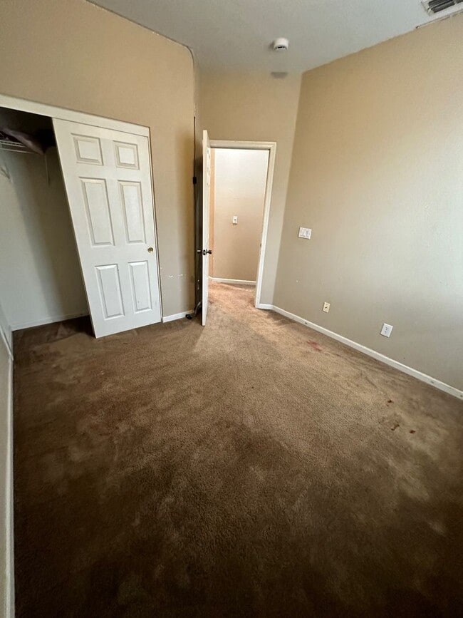 Building Photo - 2161 Chapman Oak Dr