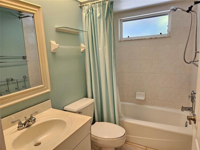 Building Photo - 1180 Palmetto Dr