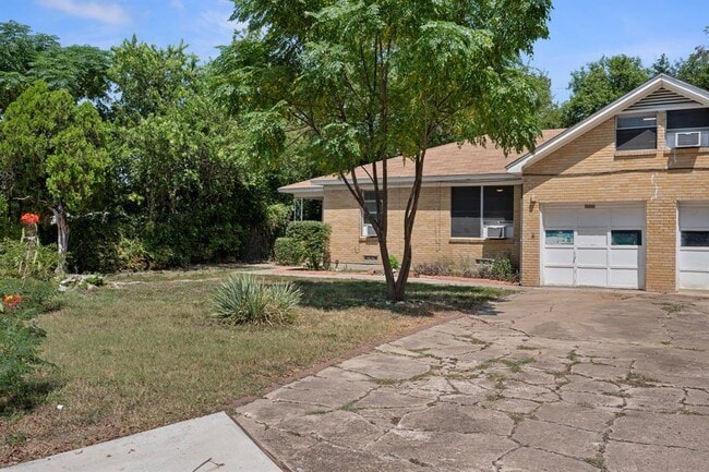 Building Photo - 1520 Ullrich Ave