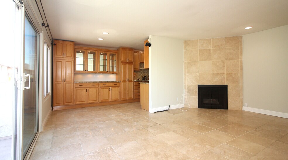 Building Photo - 8163 Redlands St