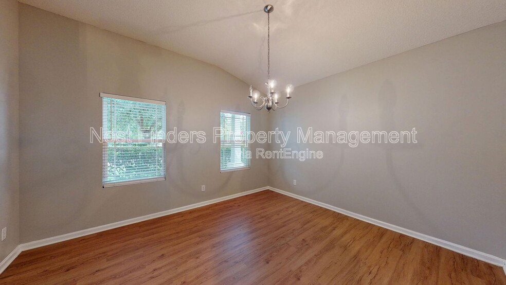 Building Photo - 105 N Aberdeenshire Dr
