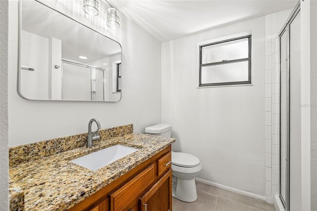 Building Photo - 125 Woodlake Wynde