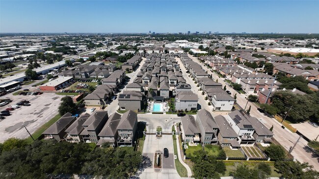 Primary Photo - 3144 Founders Rock Dr