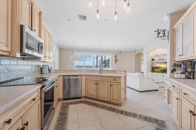 Building Photo - 5235 SW 171st Ave