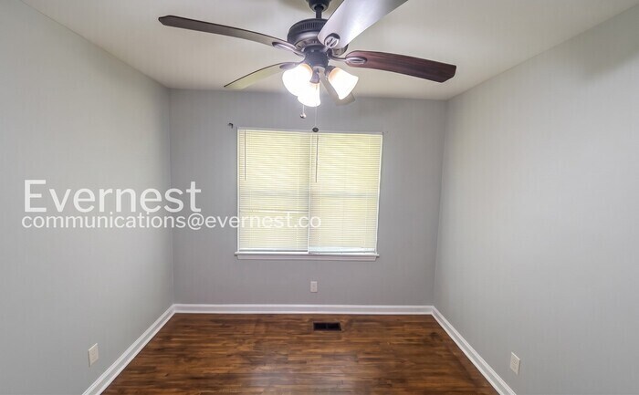 Building Photo - 3659 Thrushwood Dr