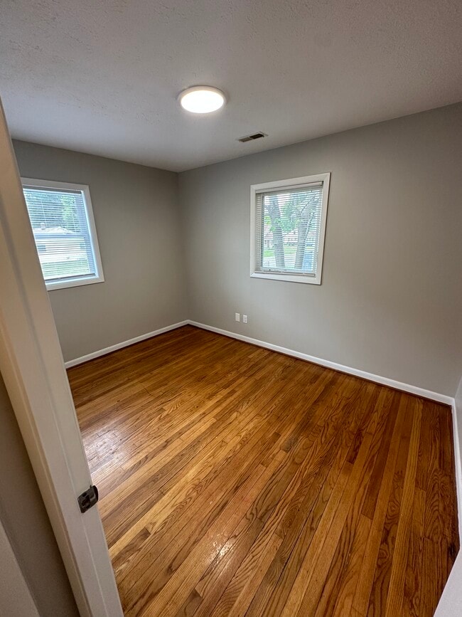 Building Photo - 619 Miriam Ave