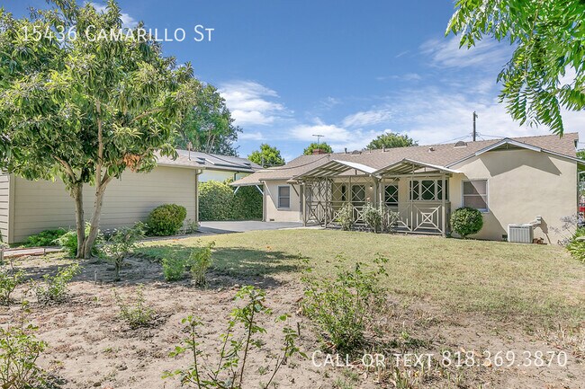 Building Photo - 15436 Camarillo St