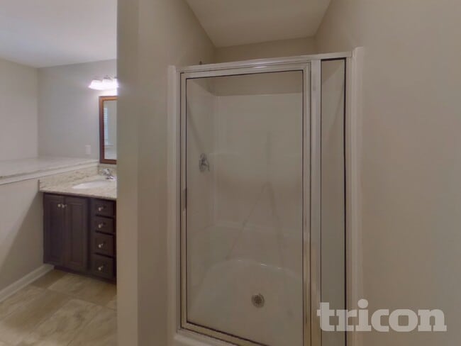 Building Photo - 108 Dalston Rd