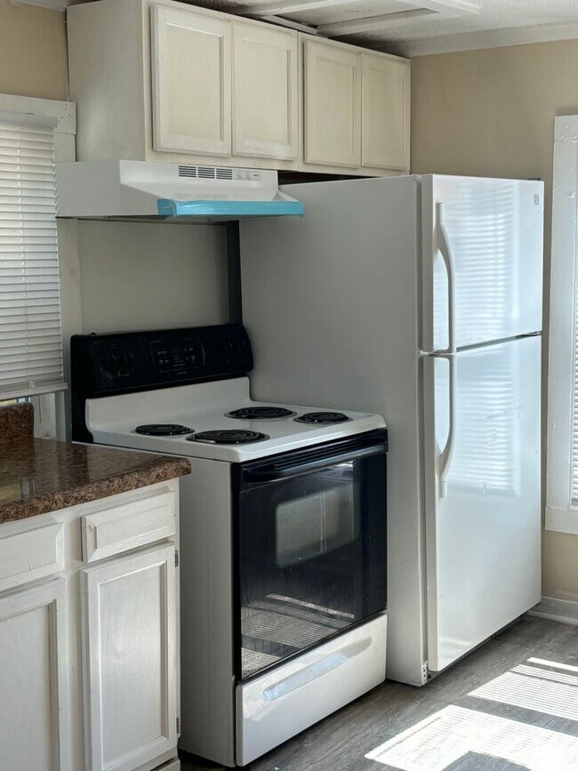 Building Photo - 916 Macon St