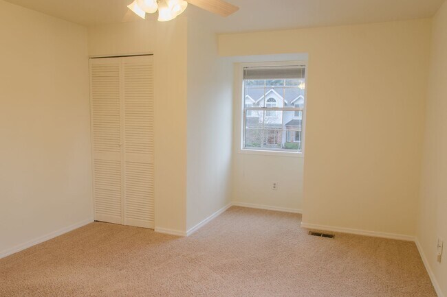 Building Photo - 3bd/2.5ba Issaquah Home
