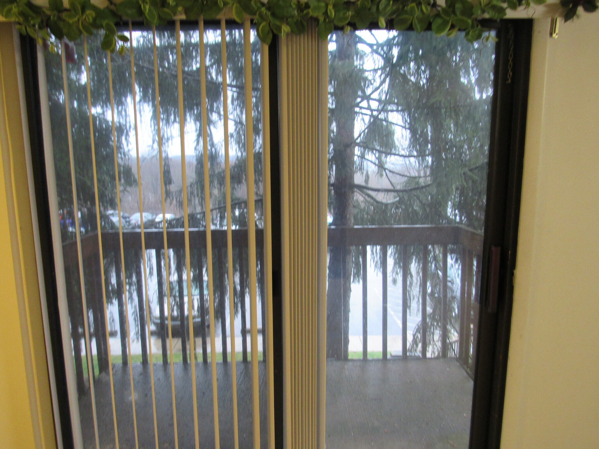 Building Photo - 27614 Evergreen Run