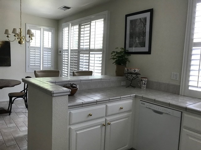 Building Photo - 344 Gladstone Dr