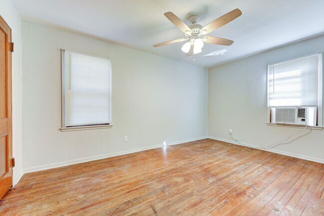 Building Photo - 2 bedroom 1 bath - Del City