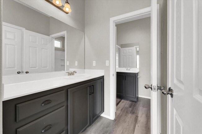 Building Photo - 3836 Bowers Hollow Ave