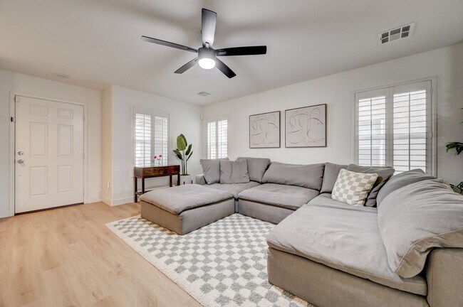 Building Photo - Beautiful Two Story Home Ready for Immediate Move-In