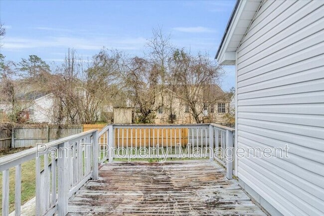 Building Photo - 8 Rivermarsh Ct