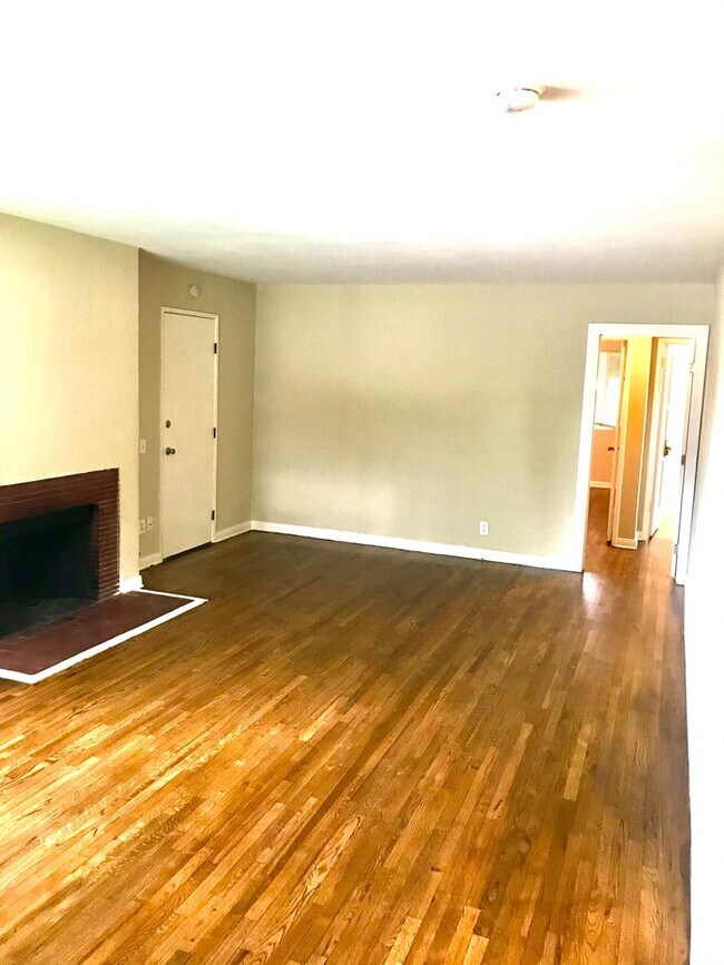 Building Photo - 4930-4930 Sawtelle Blvd