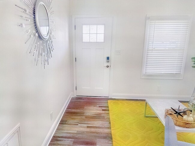 Interior Photo - The Flats At 2200