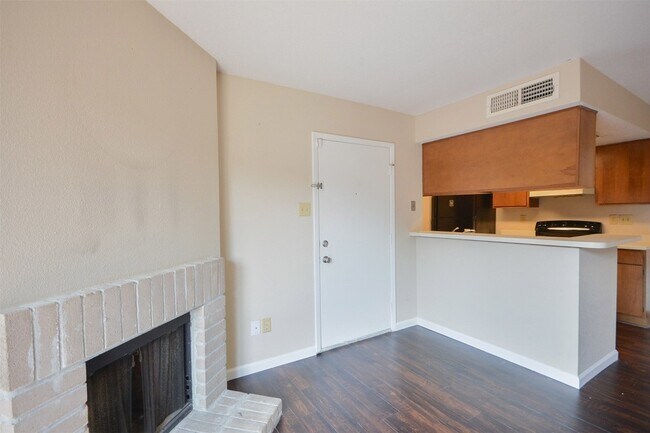 Building Photo - 12905 Woodforest Blvd