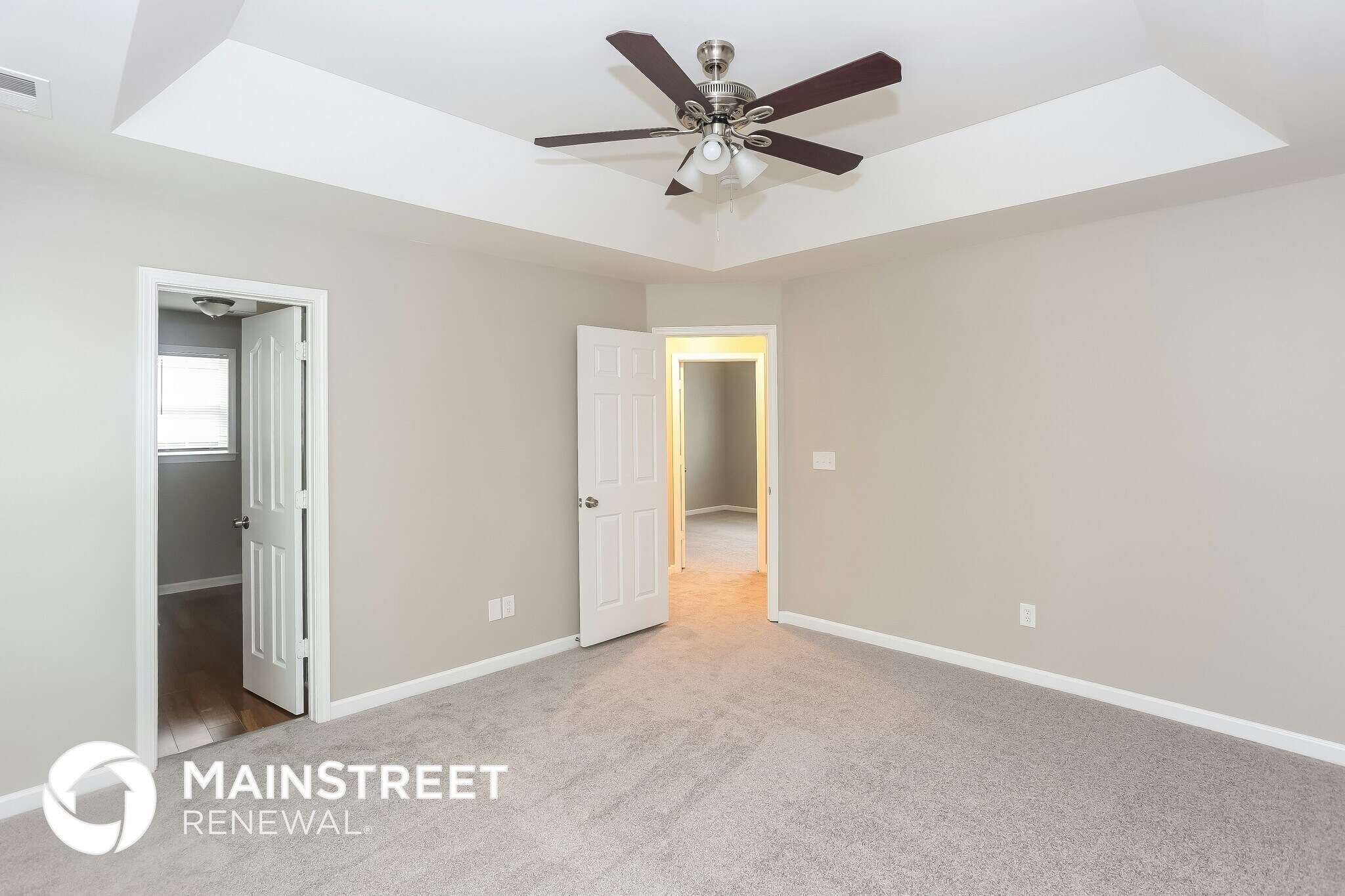 Building Photo - 8210 Chatham Oaks Dr