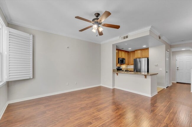 Building Photo - 28687 N Pietro Dr