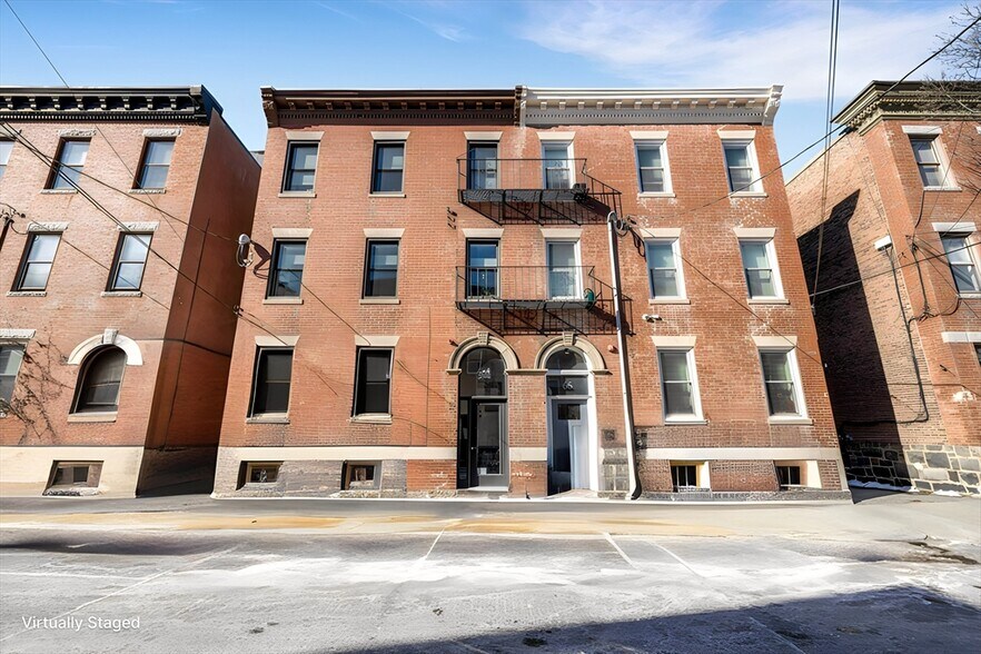 Building Photo - 65 Frankfort St