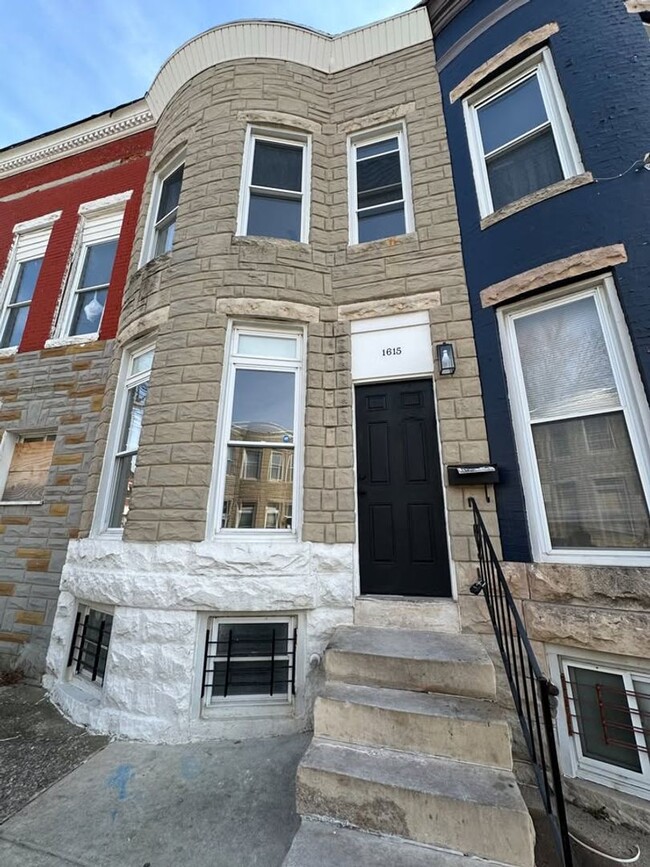 Primary Photo - Spacious 3 Bedroom Home In West Baltimore