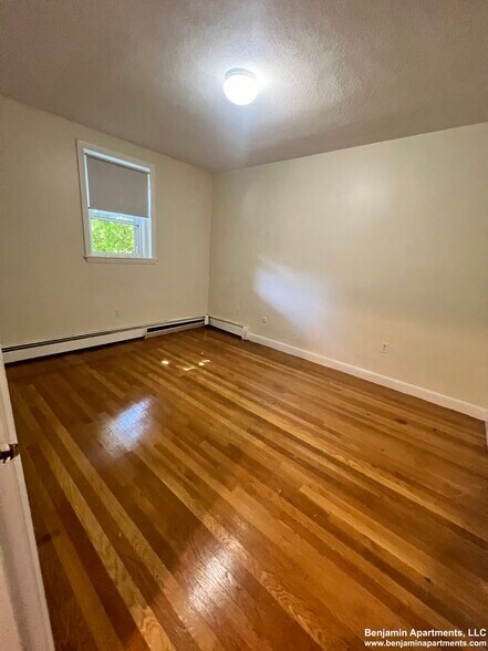 Building Photo - 322 Tappan St