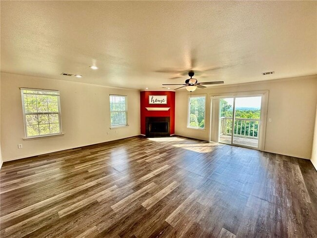 Building Photo - 14902 Dutchmans Dr